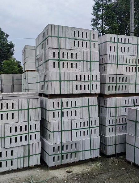 水泥雨水篦子圖片，水泥雨水篦子高清圖片，水泥雨水篦子成品圖片，水泥雨水口立篦子圖片，四孔水泥雨水篦子圖片