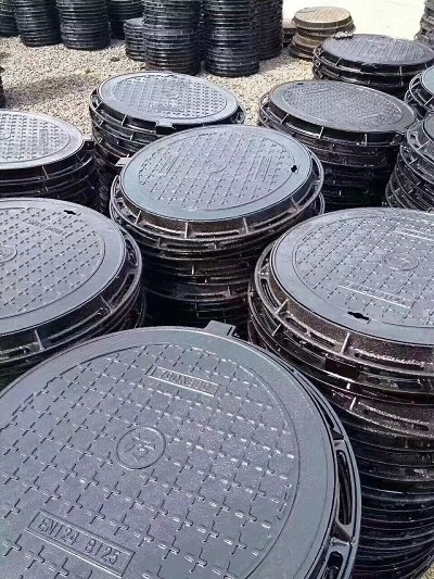 管道井蓋生產(chǎn)：如何選擇合適的材料與工藝，確保安全與耐用性