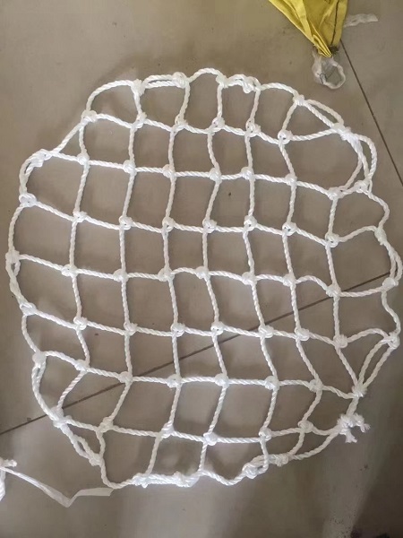 井蓋安全網(wǎng)，井蓋脫落，井蓋防盜，井蓋安全，城市基礎(chǔ)設(shè)施，井蓋保護(hù)，井蓋安全防護(hù)