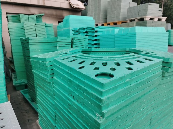 復(fù)合井蓋廠家及聯(lián)系電話，復(fù)合井蓋，復(fù)合井蓋廠家，復(fù)合井蓋廠家電話