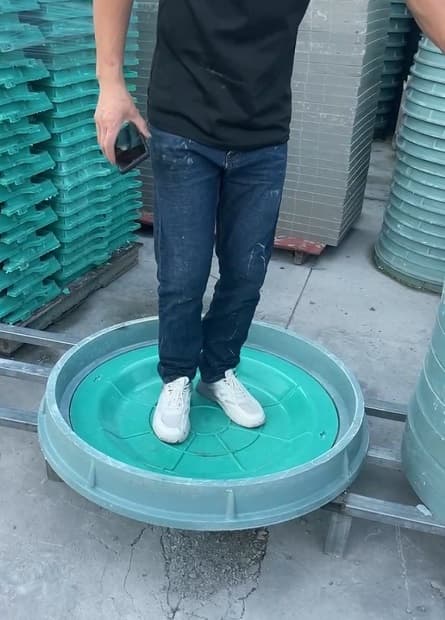 樹脂井蓋和復(fù)合井蓋有什么區(qū)別,樹脂井蓋,復(fù)合井蓋