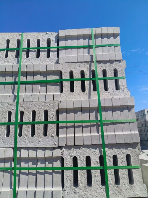 水泥井蓋模具，井蓋生產(chǎn)，模具制作，市政建設(shè)，水泥井蓋