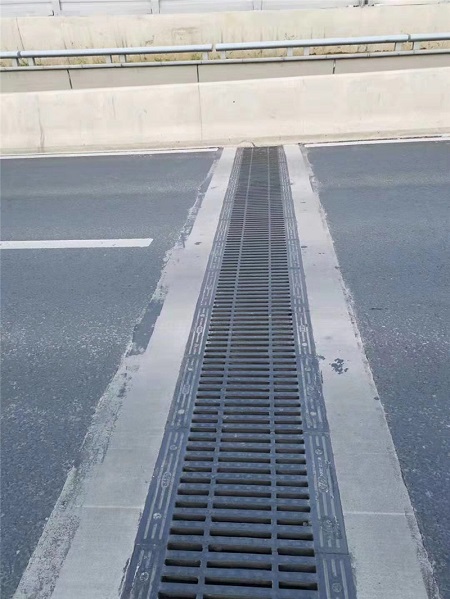 橫截溝鑄鐵篦子，橫截溝，橫截溝篦子，隧道橫截溝鑄鐵篦子