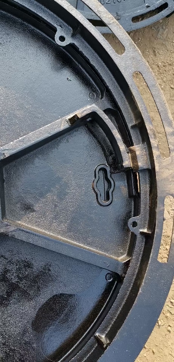 球墨鑄鐵卡簧井蓋，卡簧井蓋